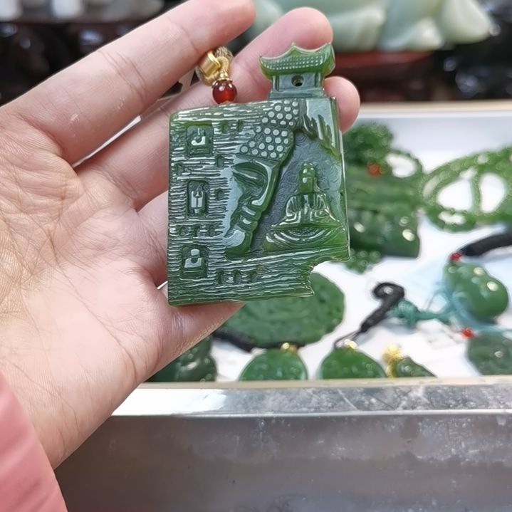 和田玉（碧玉）未镶嵌颈饰