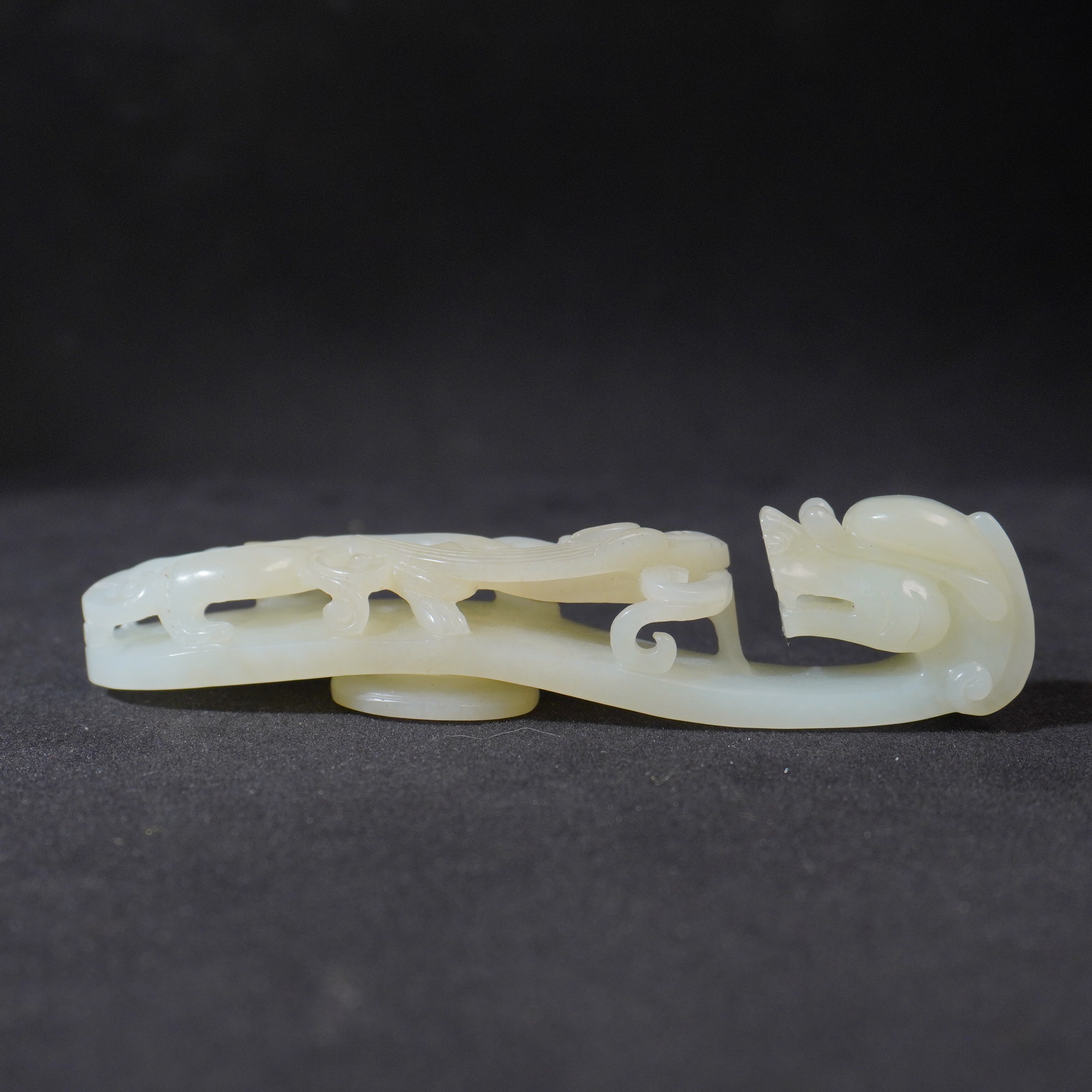 5NP6  清   和田玉苍龙教子带钩