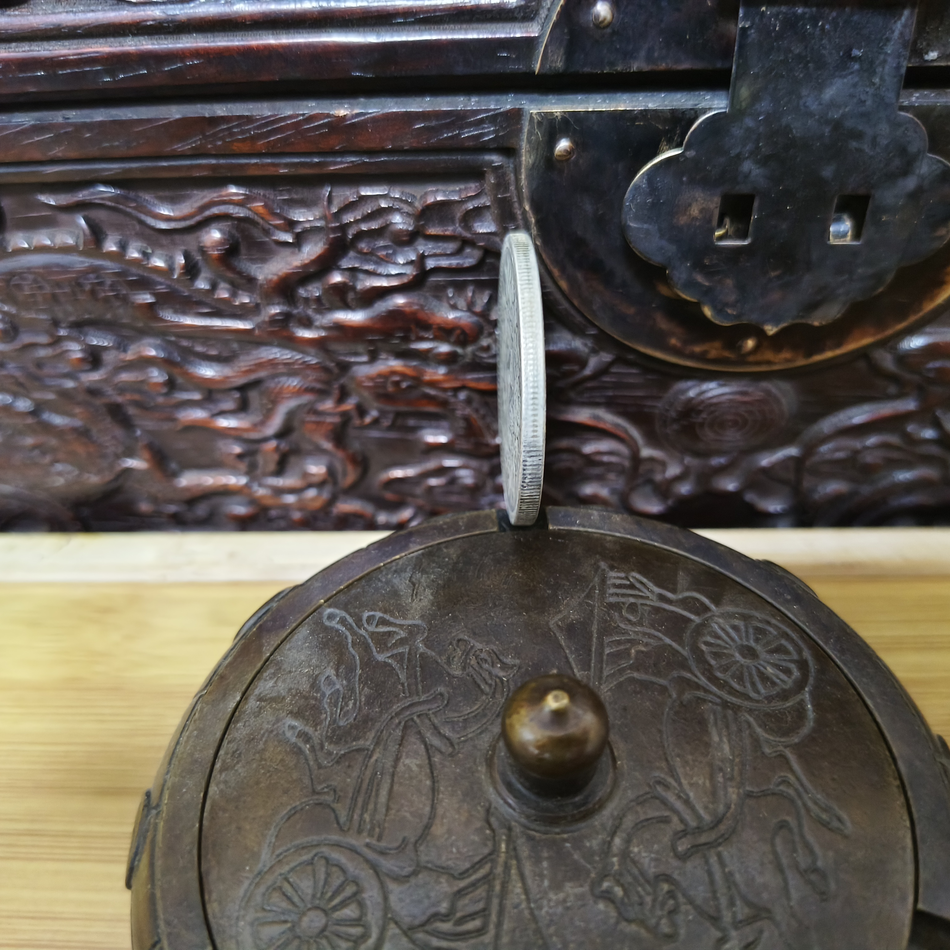 家居饰品现代工艺品QB07精美摆件当代复古摆件银白色小号龙洋