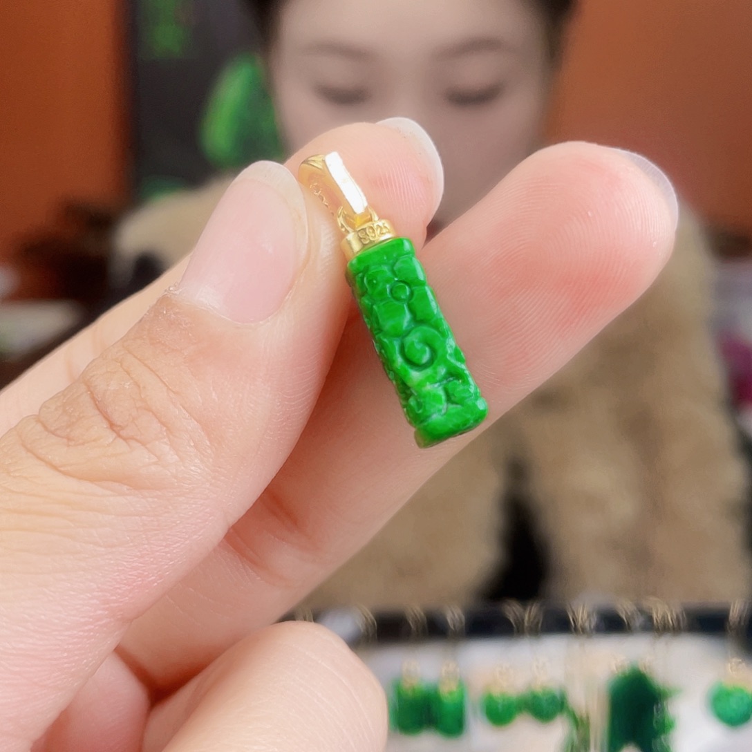 翡翠未镶嵌耳饰饰品