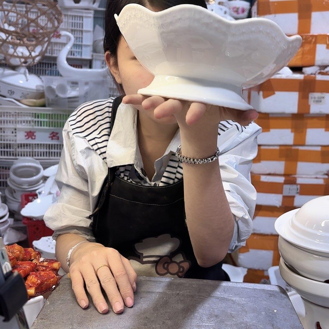 盘微瑕产品………高脚一个