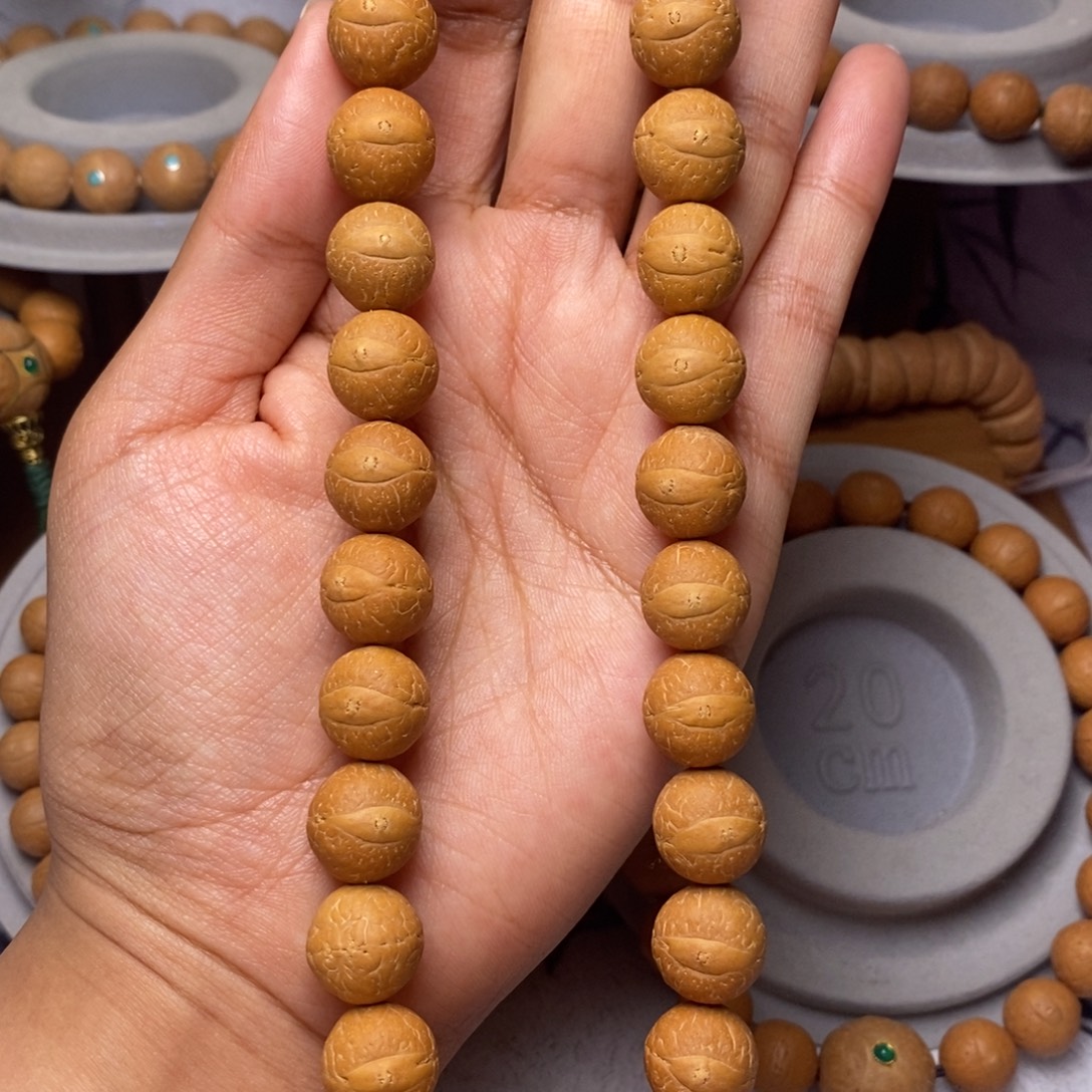 凤眼菩提吊坠手持