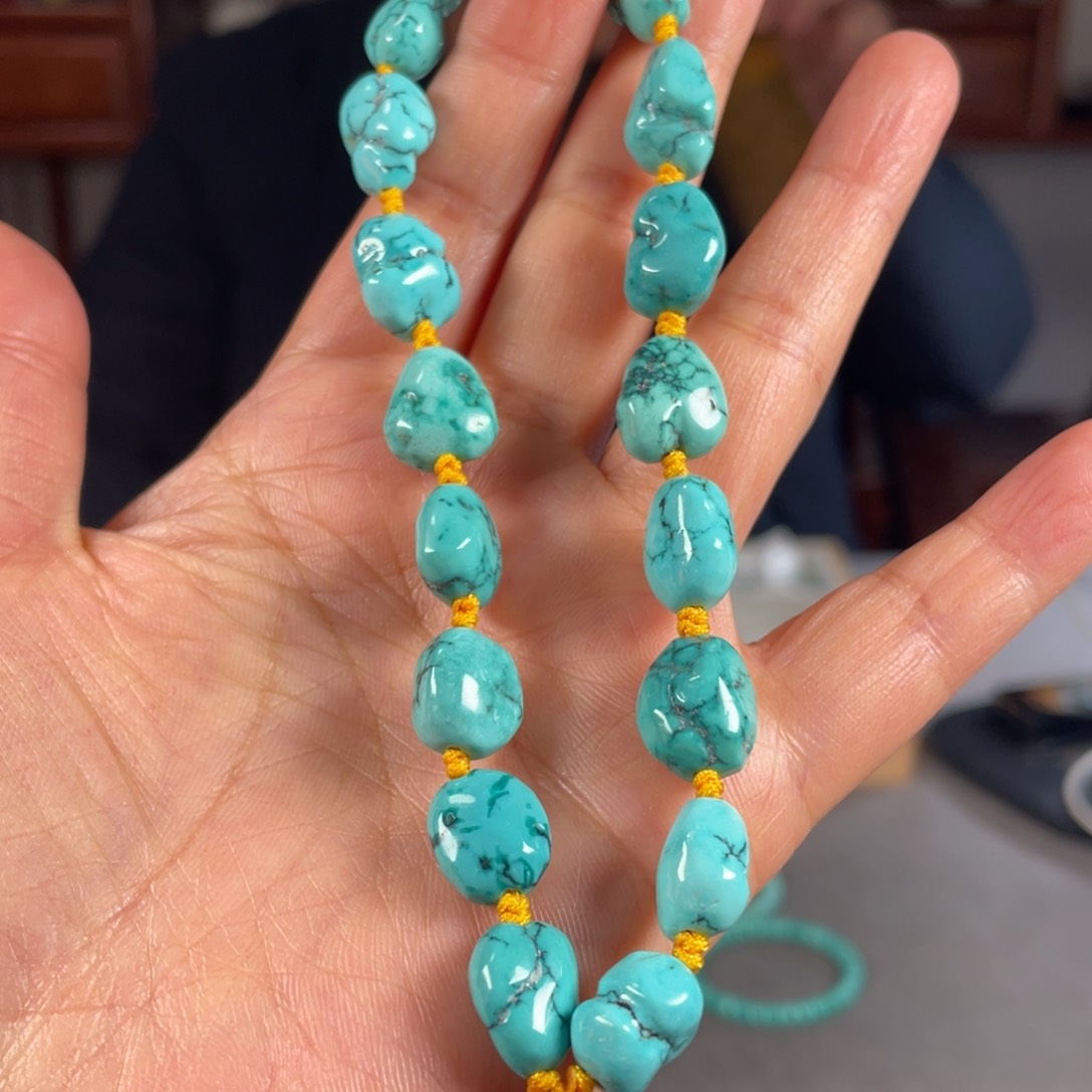 绿松石颈饰未镶嵌