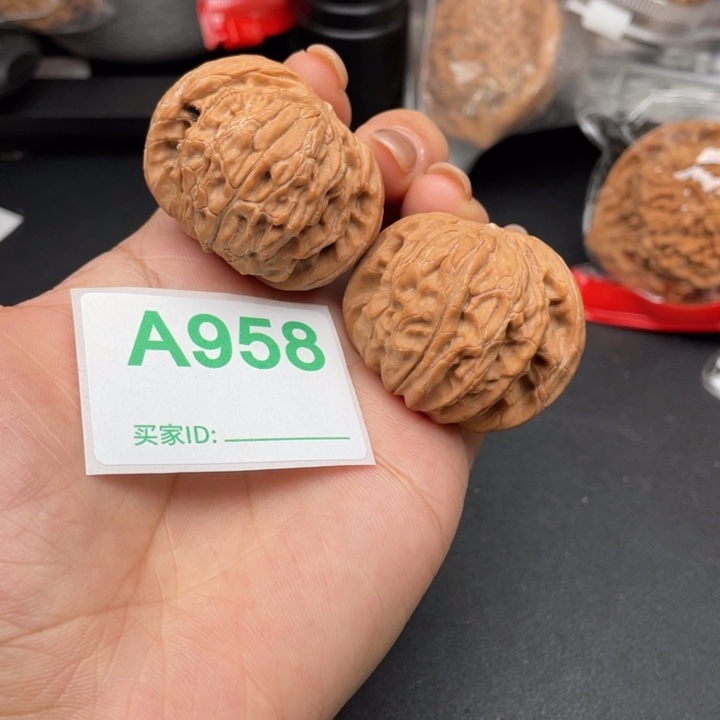 文玩核桃吊坠核桃
