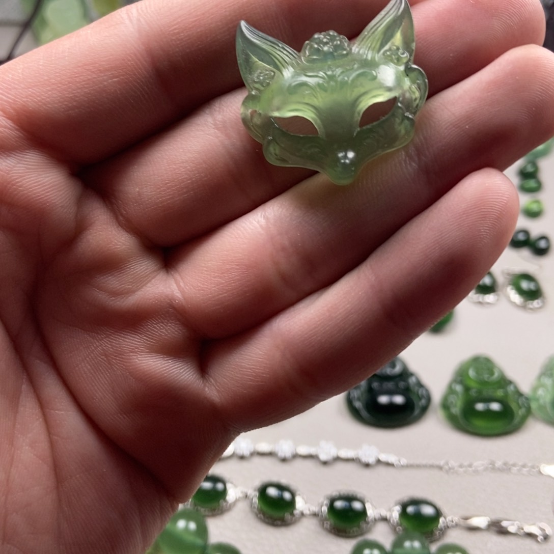 【闪购商品】蛇纹石玉岫玉未镶嵌