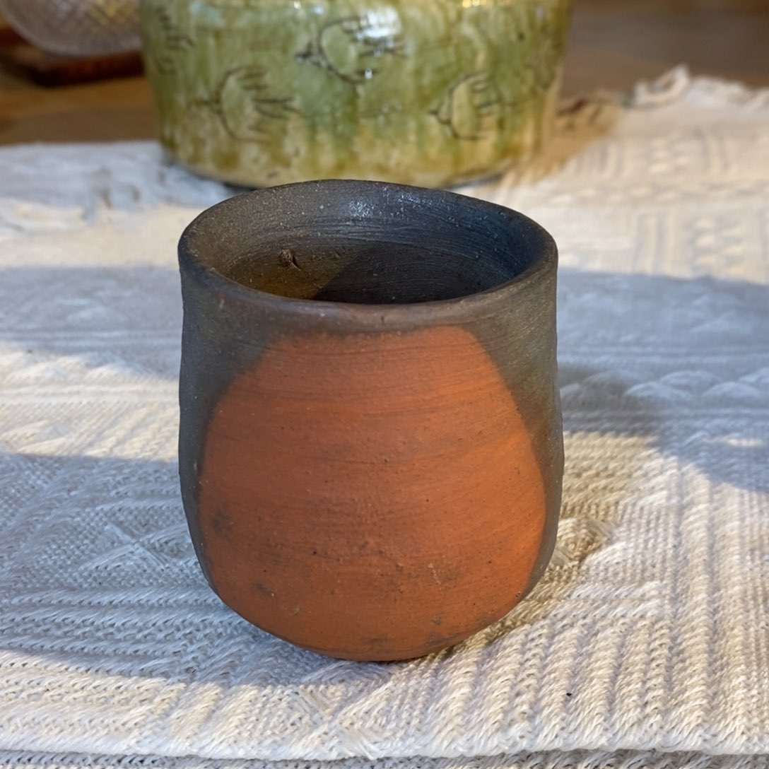 瓷片小山一草主人杯