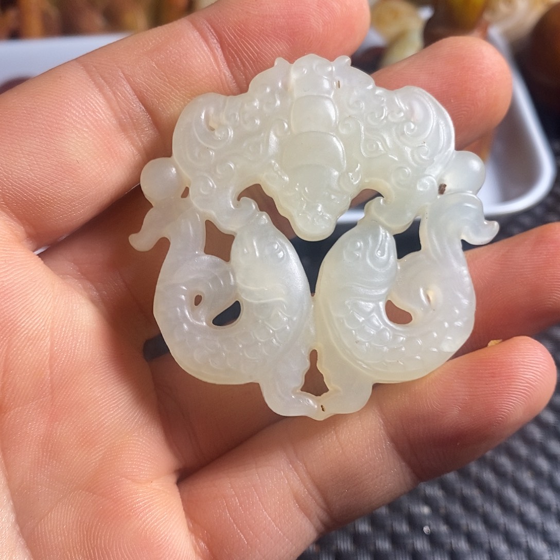 岫玉未镶嵌珠宝奇石