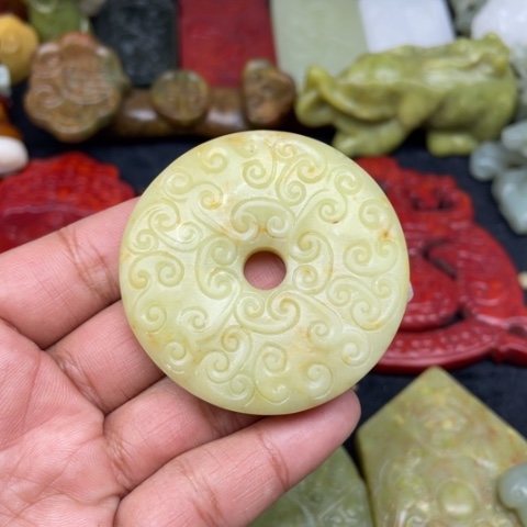 蛇纹石玉颈饰未镶嵌37