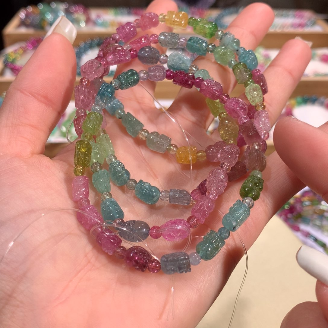 碧玺多样性发货一件未镶嵌