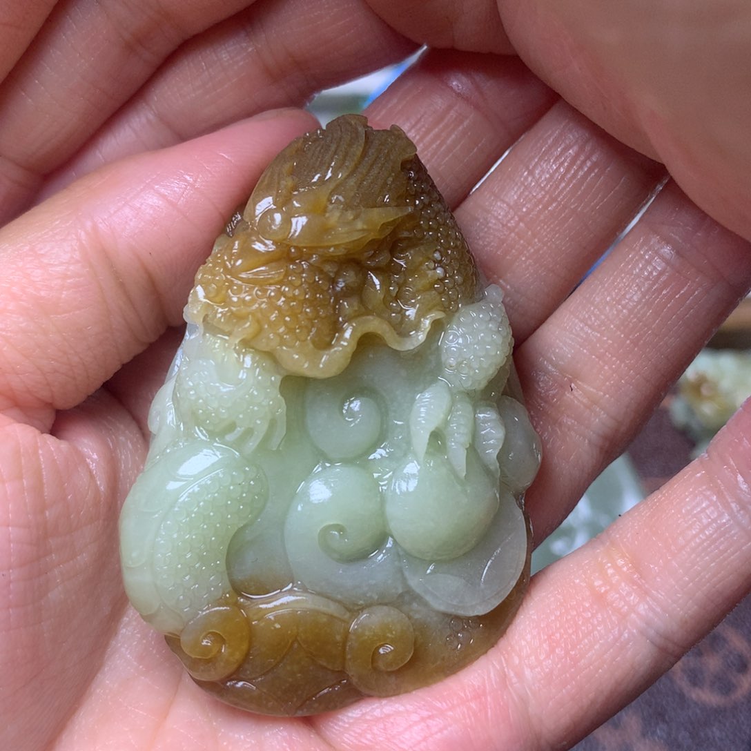 用***9和田玉未镶嵌颈饰