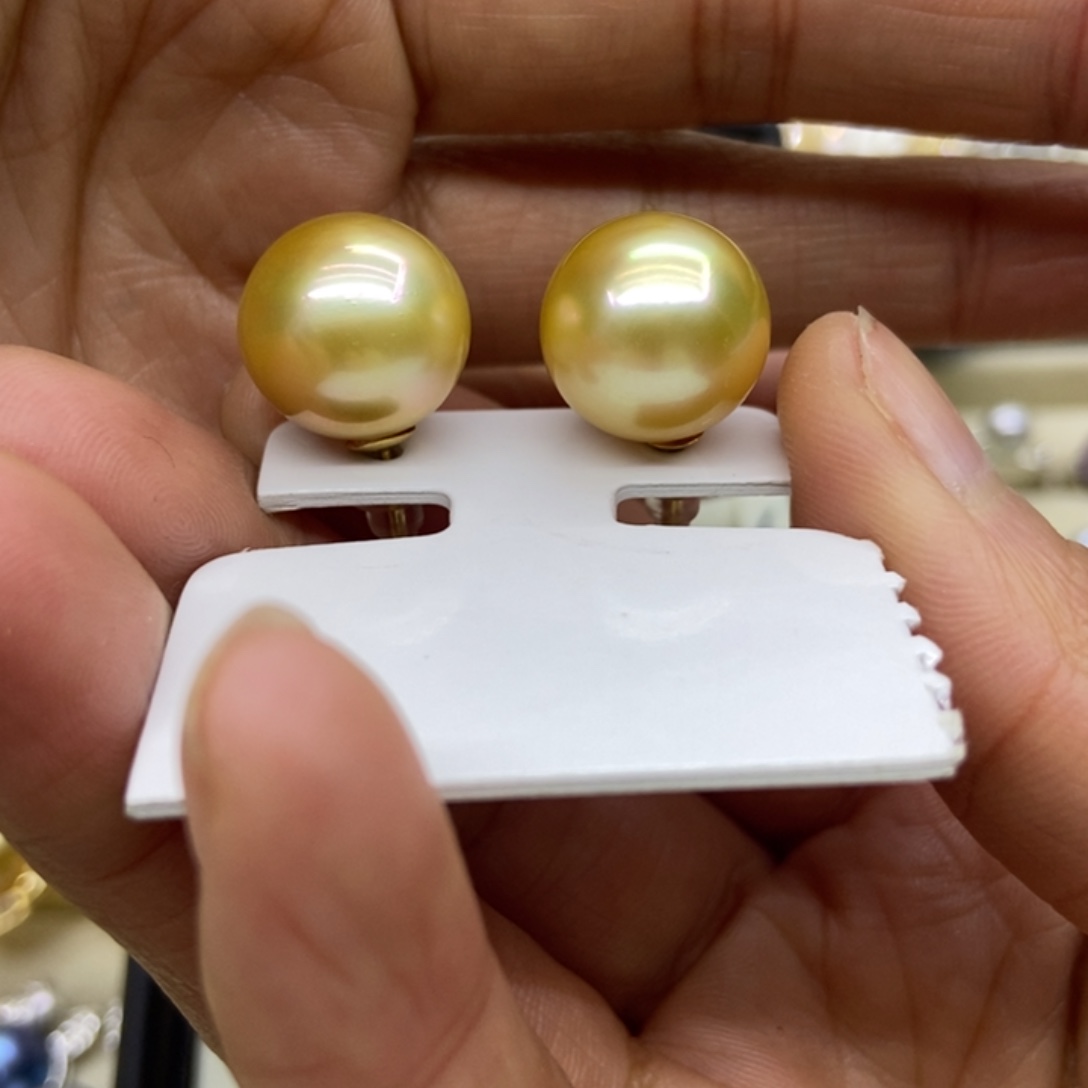 海水珍珠耳饰18K金镶嵌