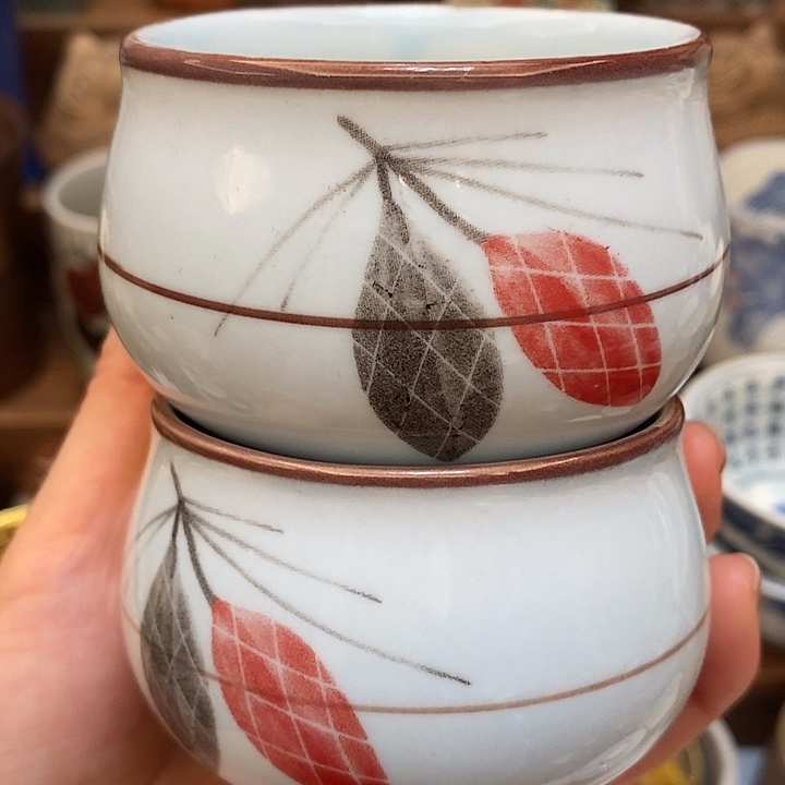    中古物品默认微瑕，谨慎参拍，满18包邮！