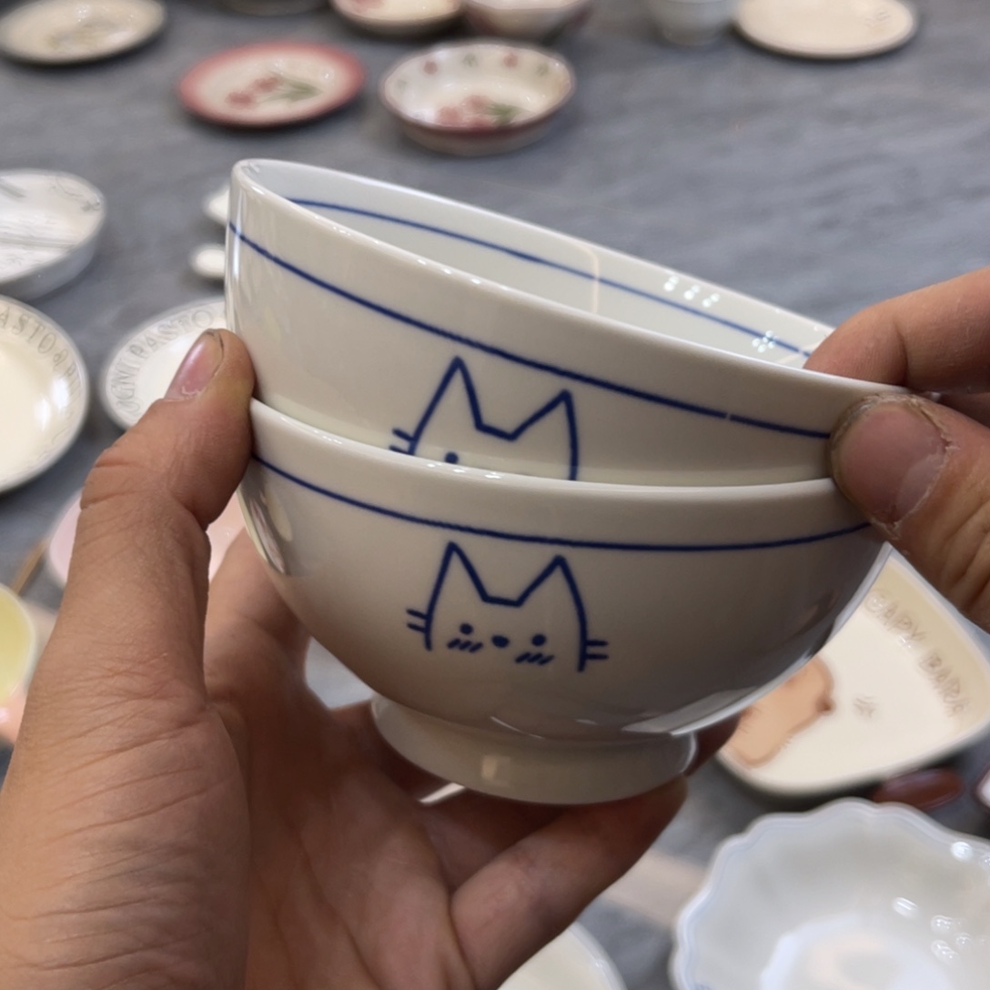 陶瓷微瑕餐具介意勿拍，满18飞！