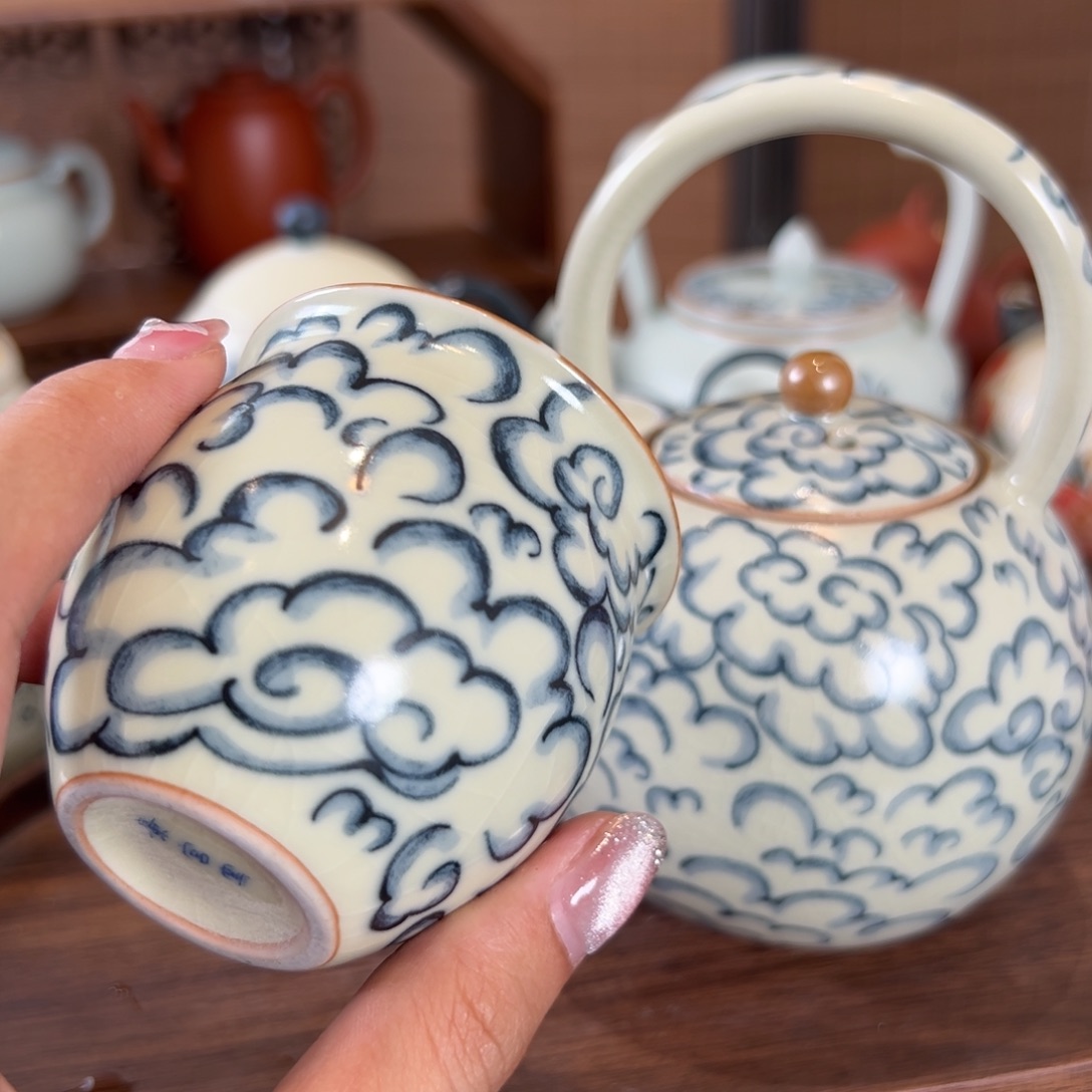 茶具等产品的生产加工能力达到国际先进