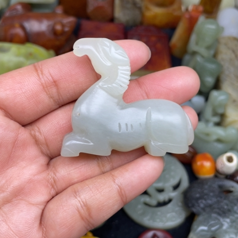 蛇纹石玉未镶嵌颈饰27