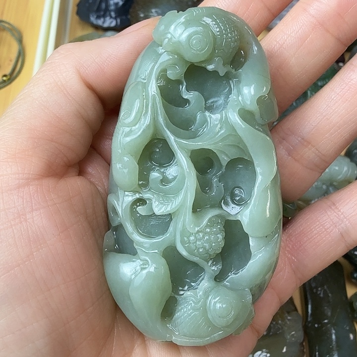 和田玉（糖玉）颈饰未镶嵌