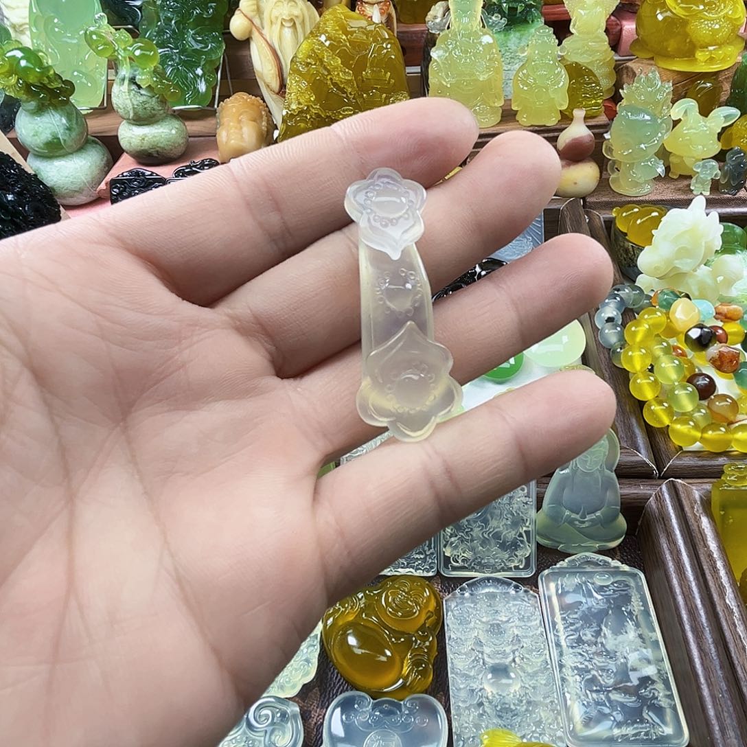 岫玉未镶嵌吊坠(不含链)