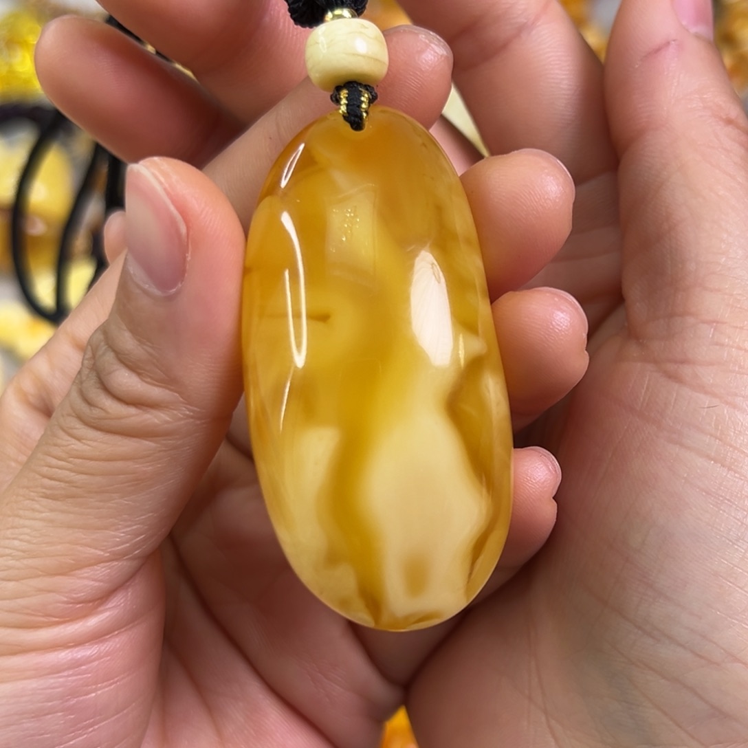 蜜蜡裸石未镶嵌蜜蜡