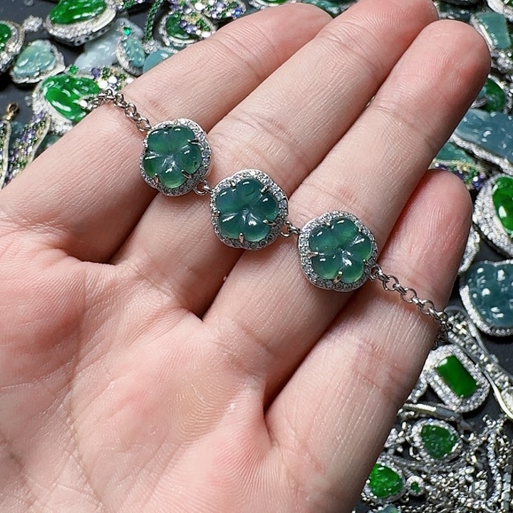 翡翠颈饰未镶嵌天然A货翡翠放漏