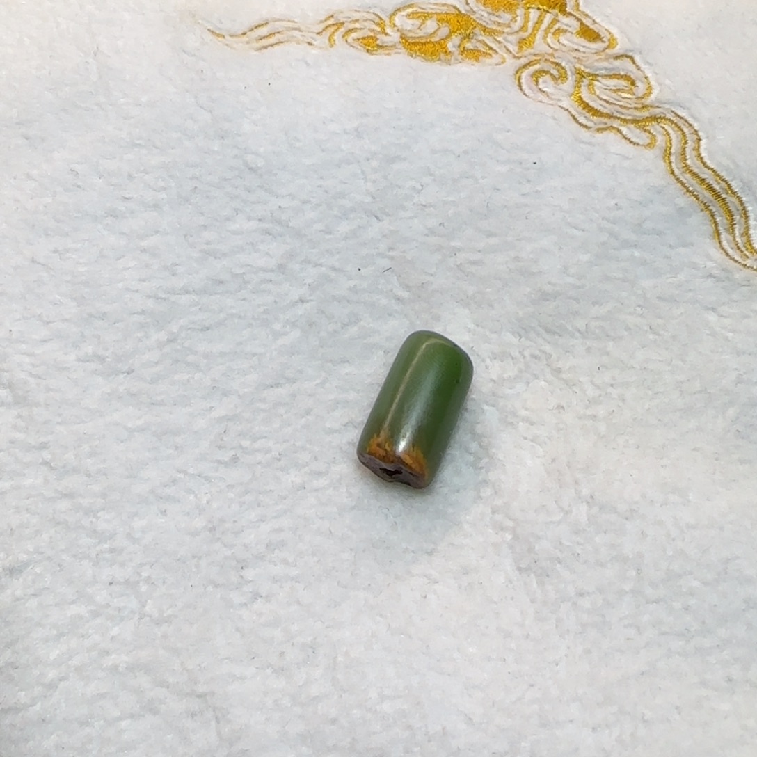 浅***夏和田玉未镶嵌吊坠(不含链)