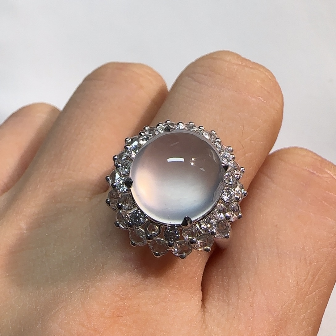 翡翠18K金镶嵌戒指蛋面