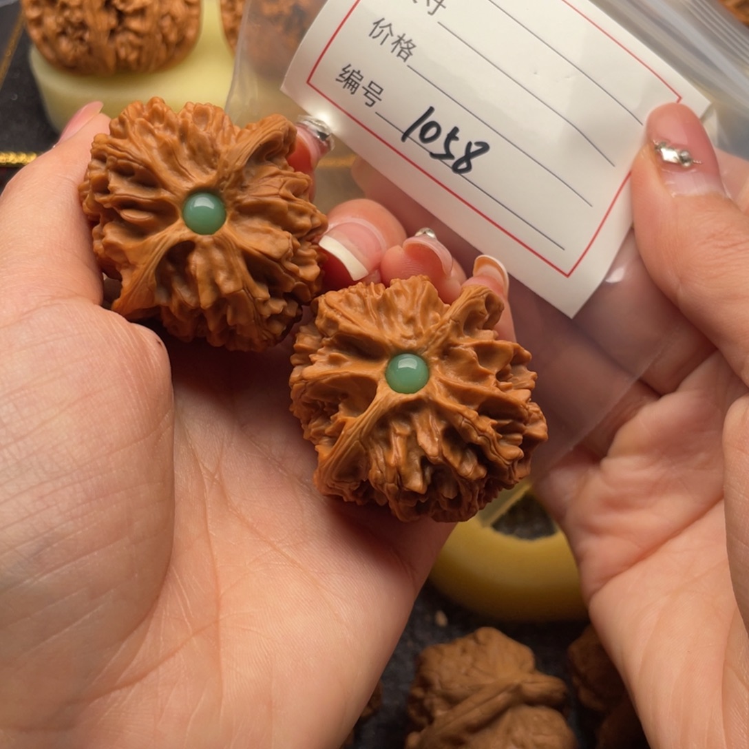 大***米文玩核桃吊坠1058号41苹果