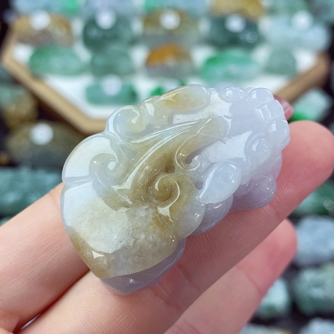 翡翠颈饰未镶嵌天然