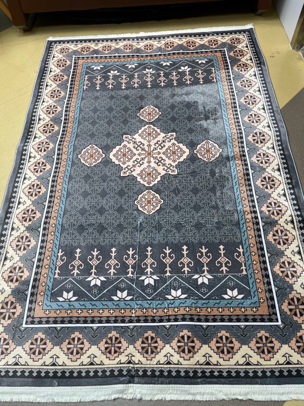 欧式名族灰色打底仿羊绒客厅地毯