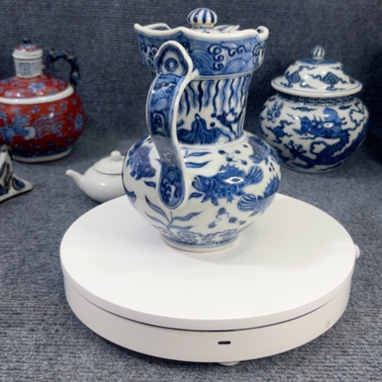 菩***果一个青花鱼藻纹壶