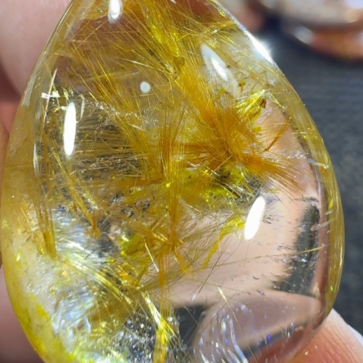 水晶颈饰未镶嵌姝*