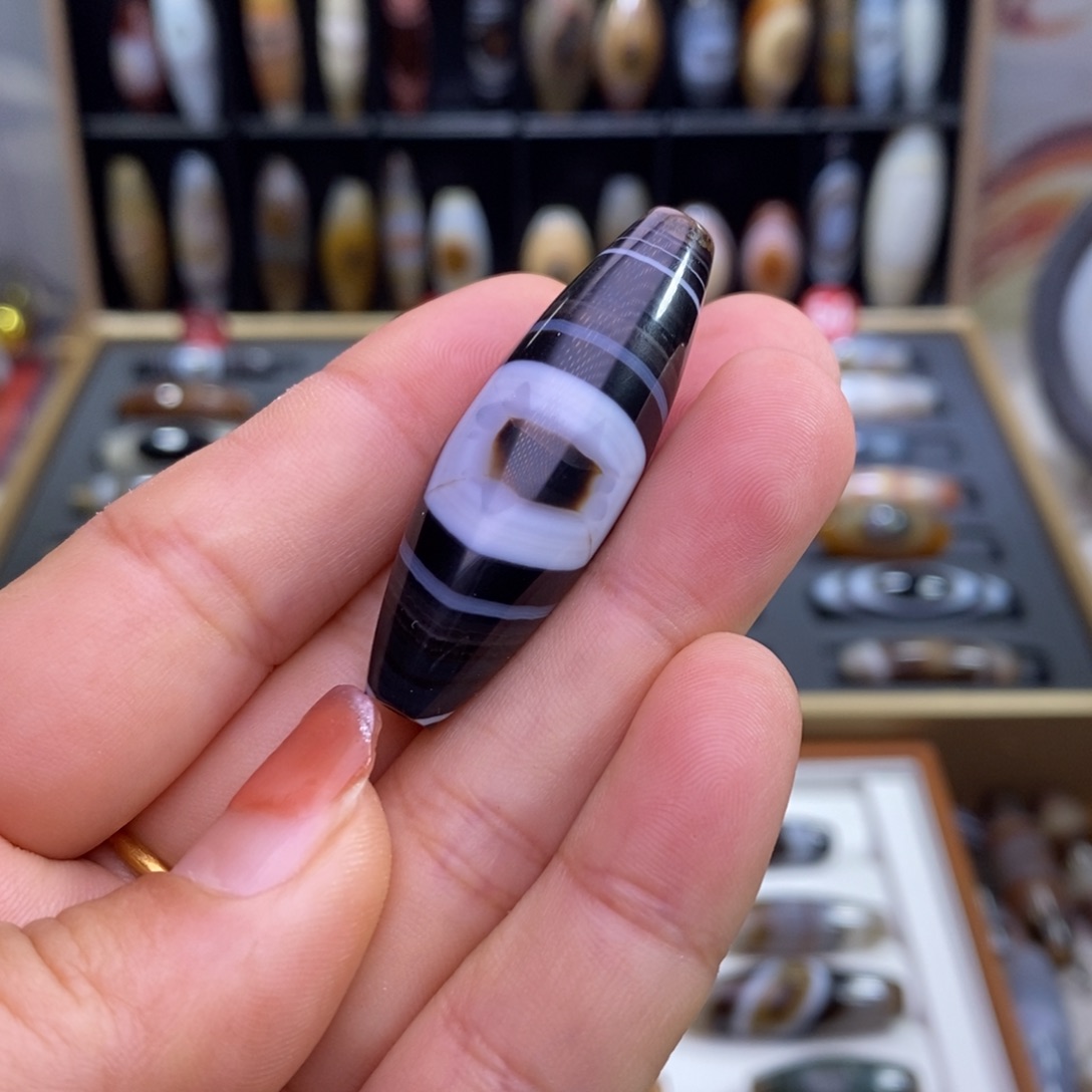 合金颈饰玛瑙/玉髓