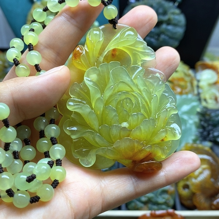 未镶嵌蛇纹石玉挂件