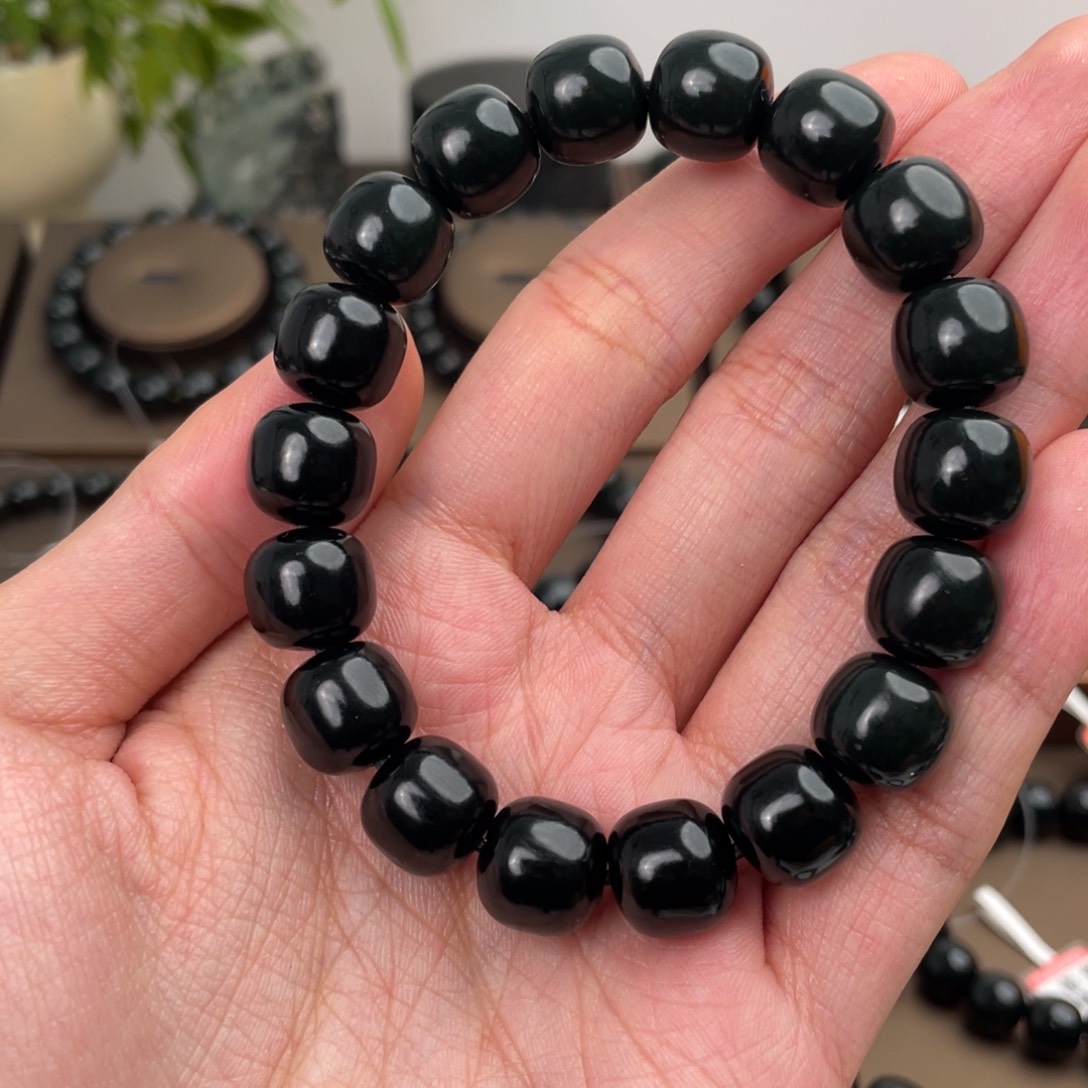 静***3和田玉未镶嵌手链塔青卡12一细