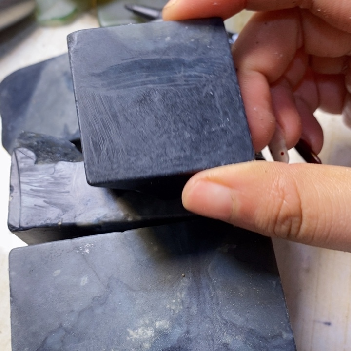 透闪石质玉珠宝半成品未镶嵌