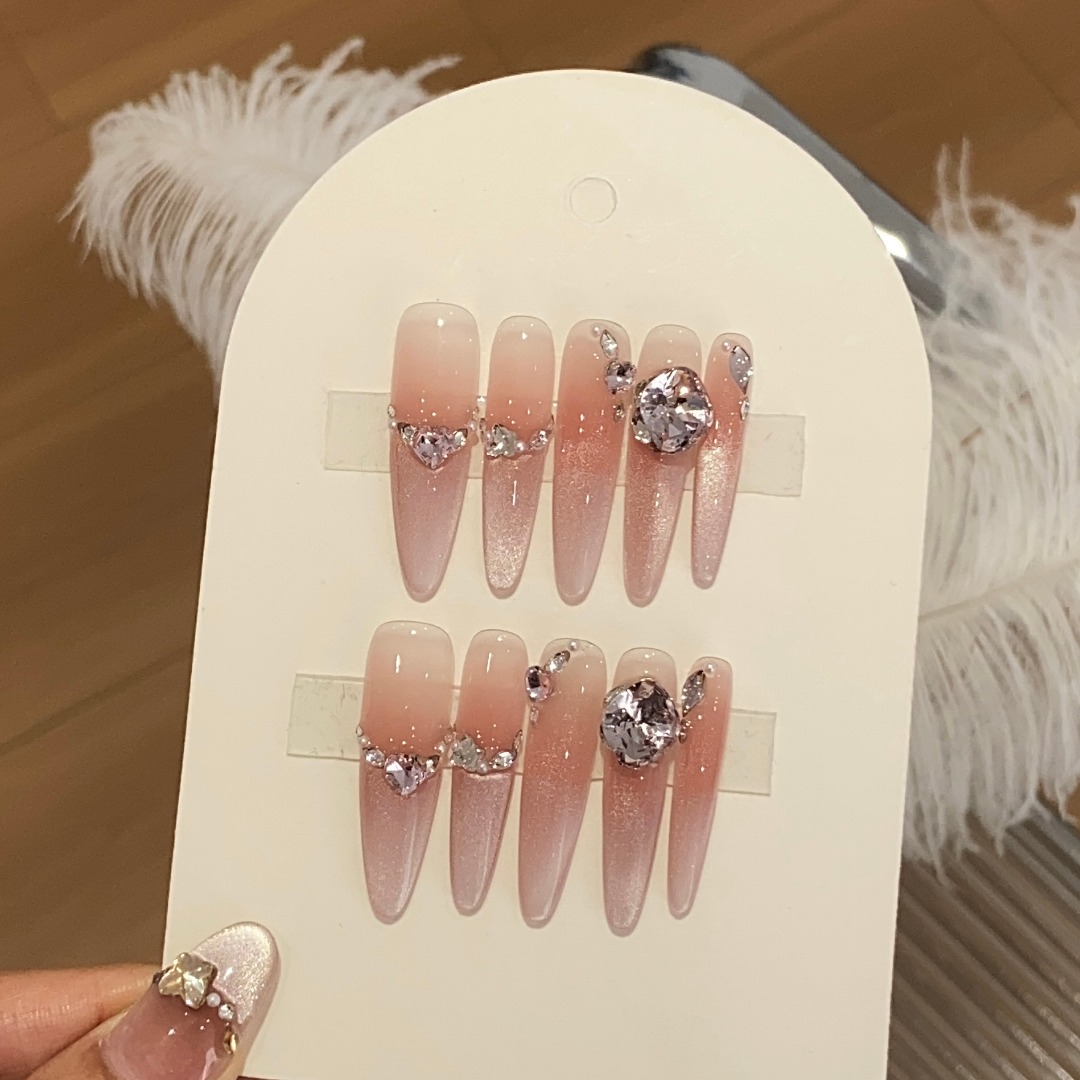 纯欲克拉细狗穿戴甲