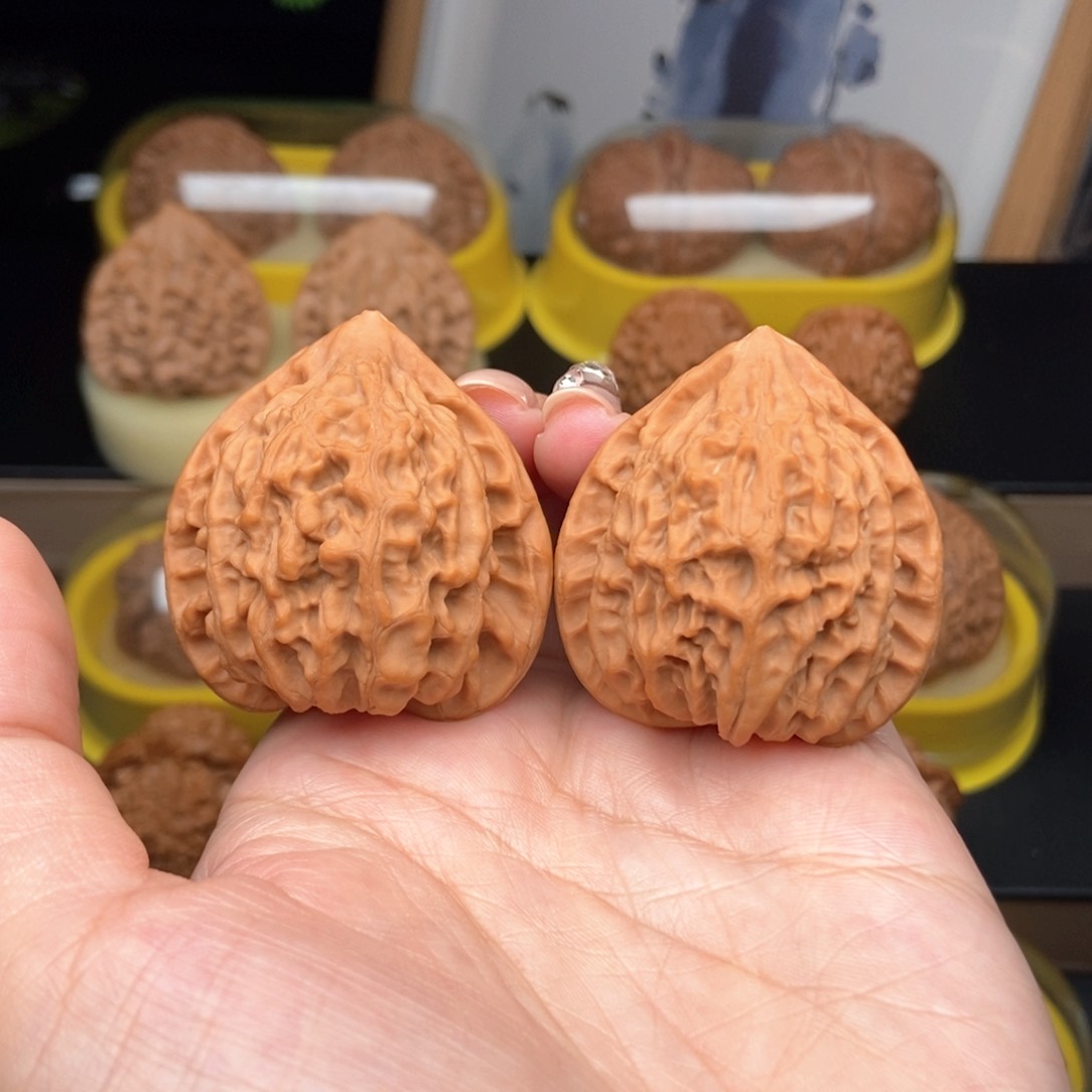 吊坠文玩核桃41金牛