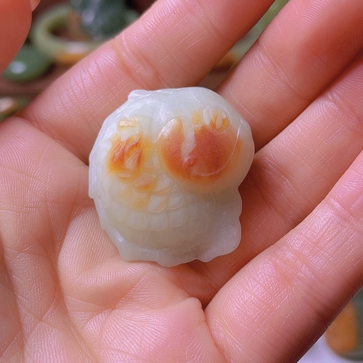 未镶嵌岫岩河磨玉（透闪石质玉）挂件