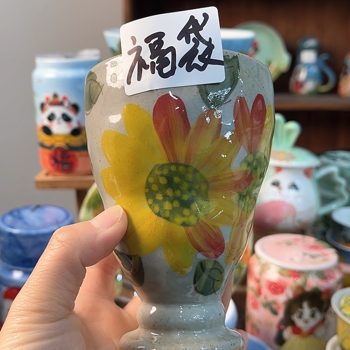 陶钟****?景德镇釉下手绘陶瓷 