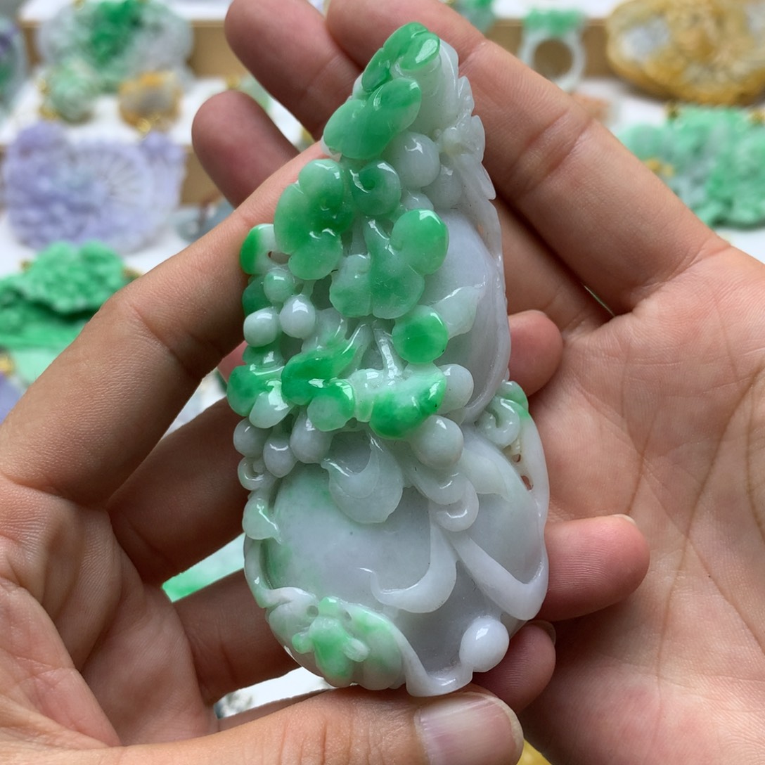 翡翠未镶嵌颈饰翡翠