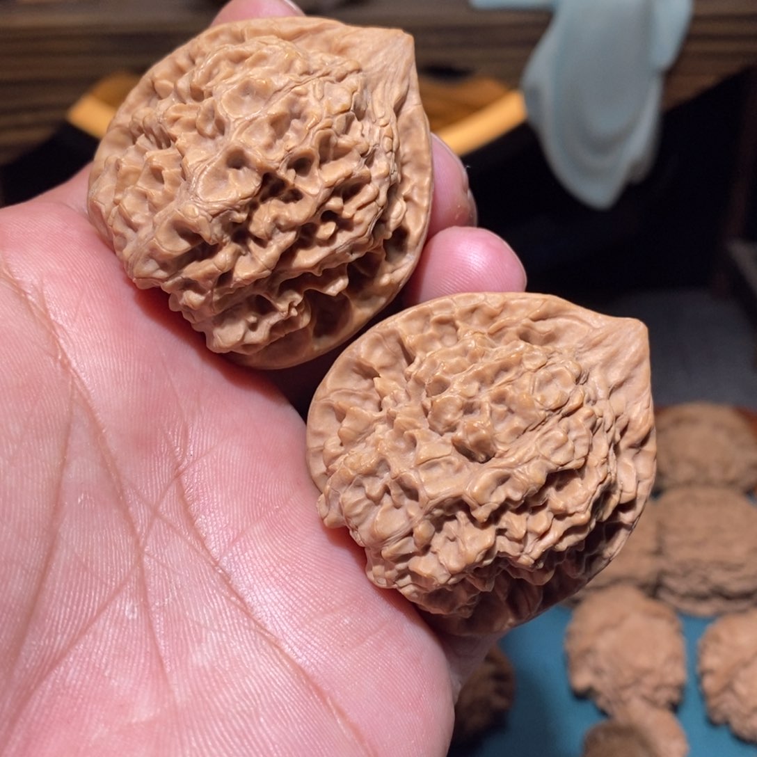 文玩核桃吊坠麒麟纹官帽45