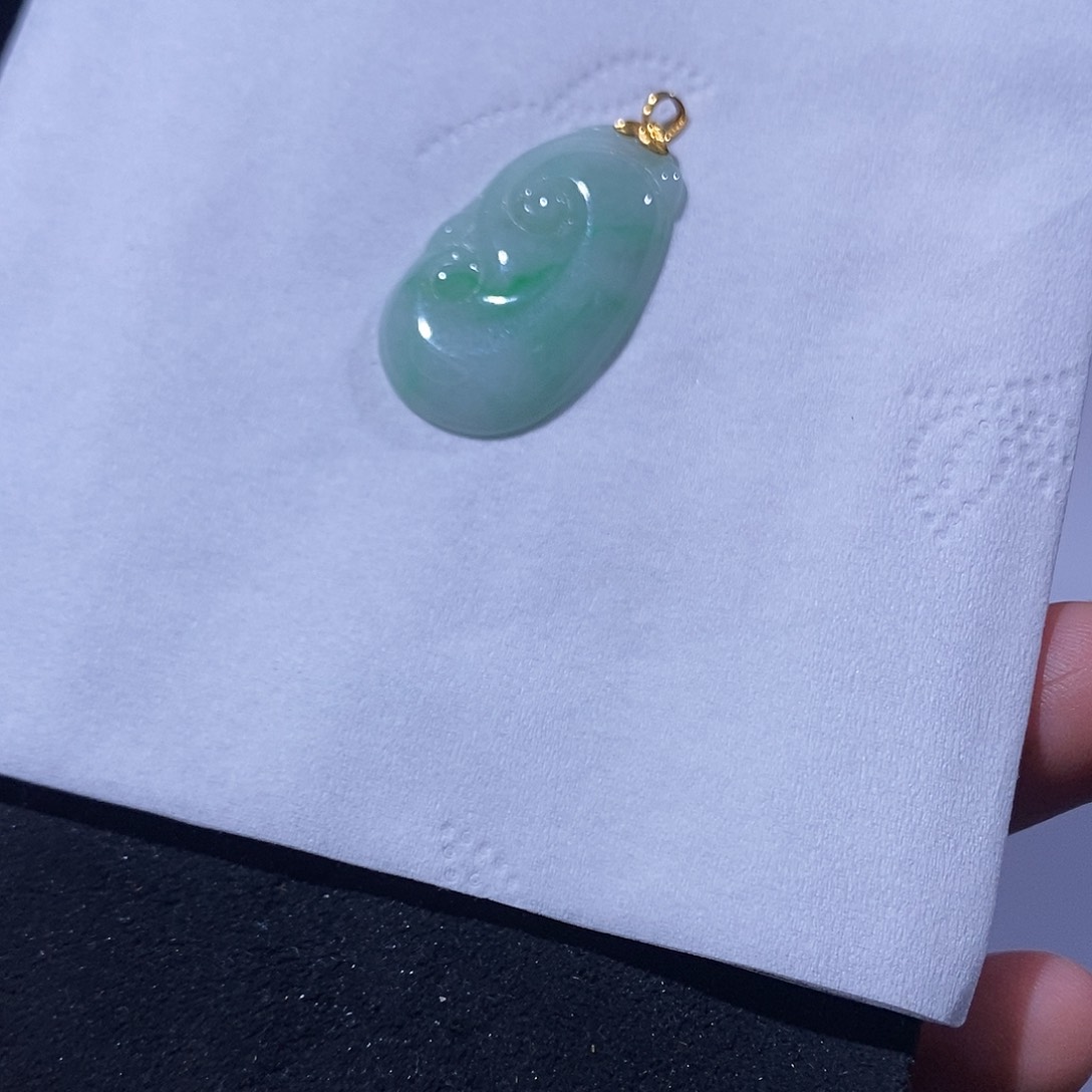 翡翠吊坠(不含链)18K金镶嵌
