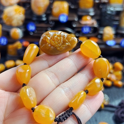 田黄石草**空田黄石手串