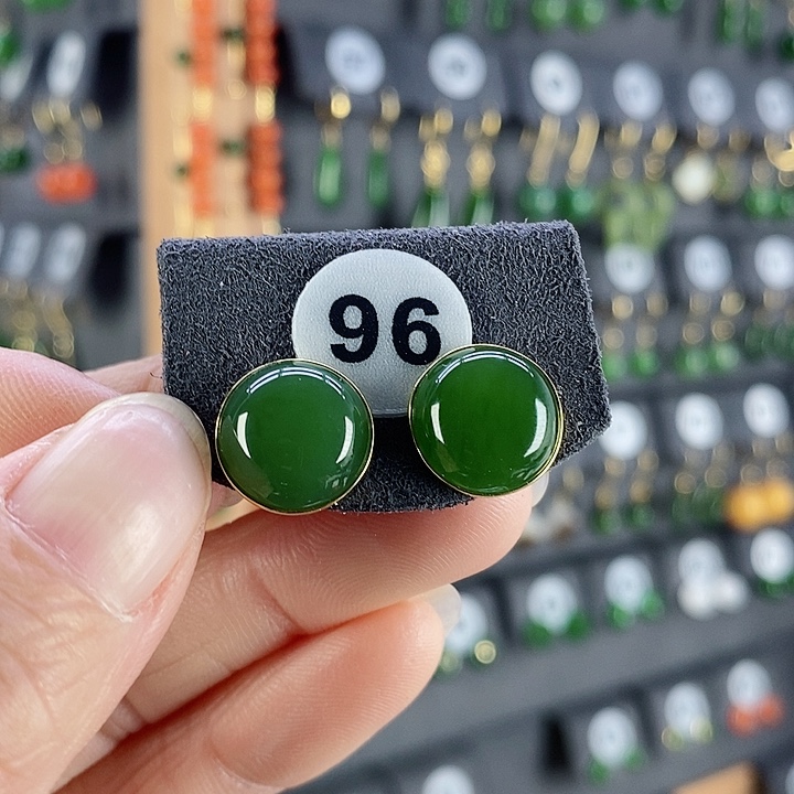 和田玉耳饰18K金镶嵌