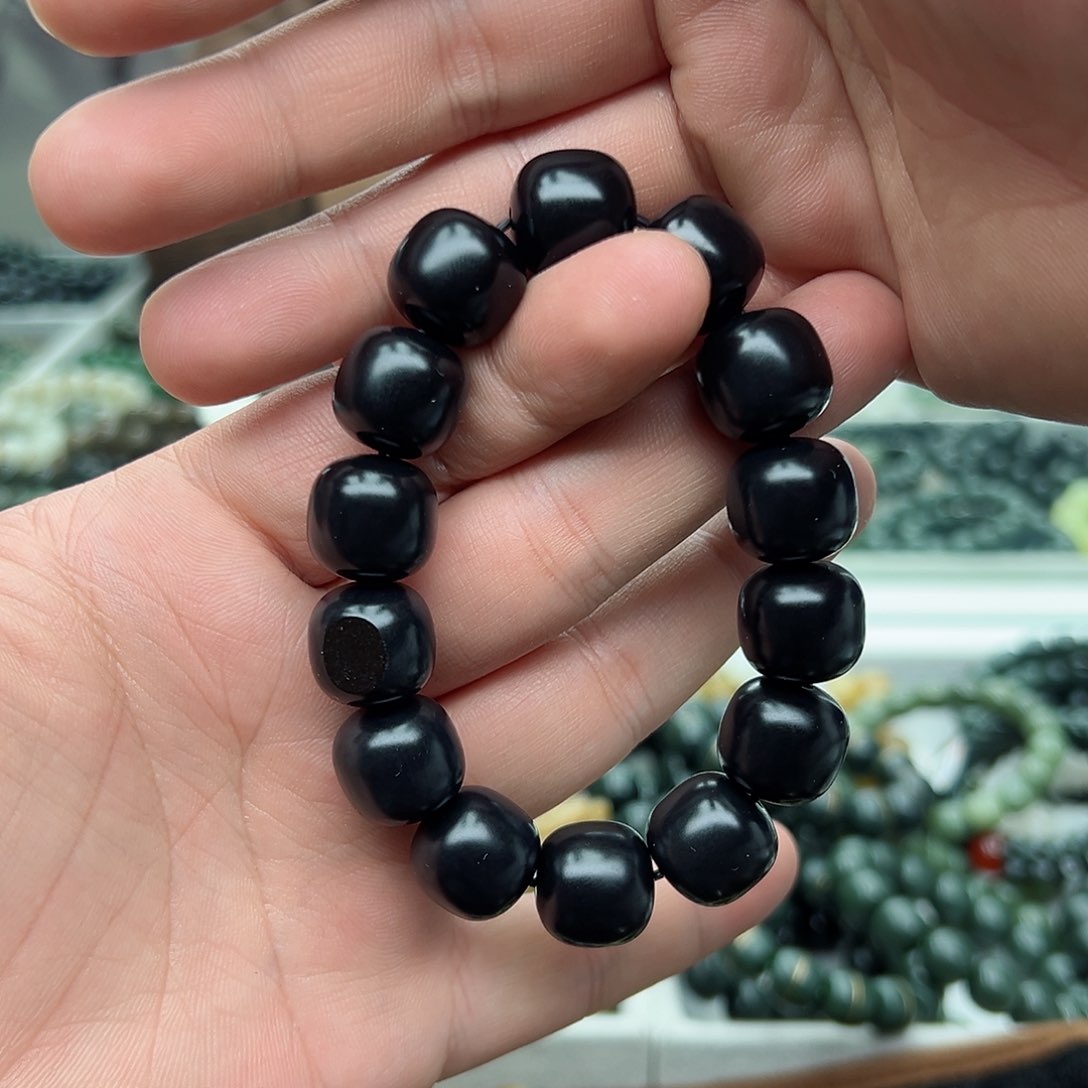 和田玉手串未镶嵌