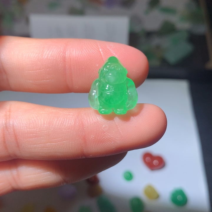 翡翠未镶嵌颈饰挂件