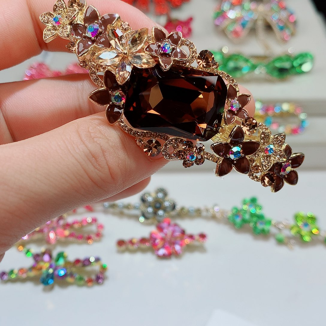 皮质铁合金发饰的