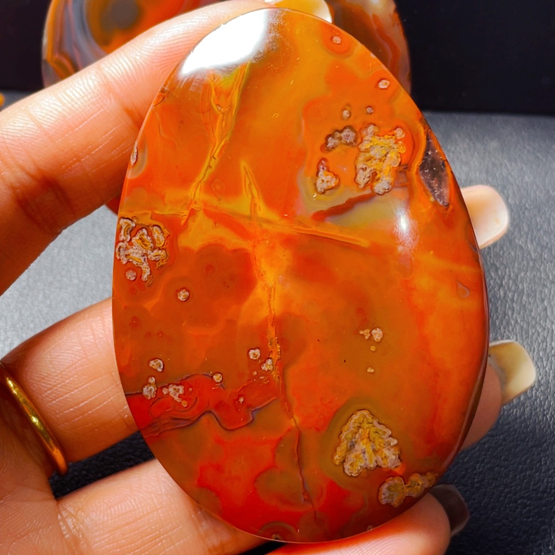 未镶嵌颈饰玛瑙/玉髓?****?