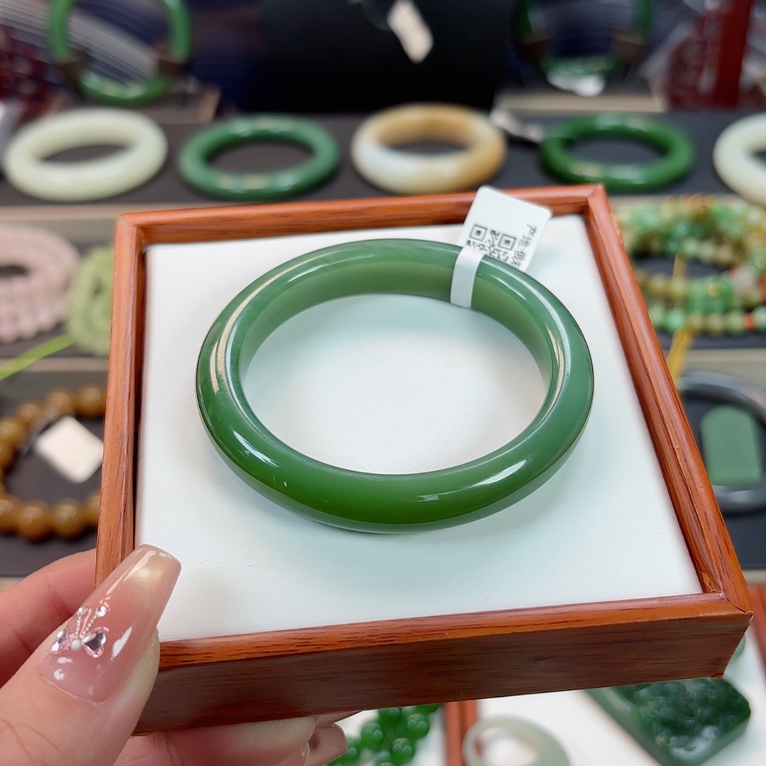 和田玉手镯51未镶嵌