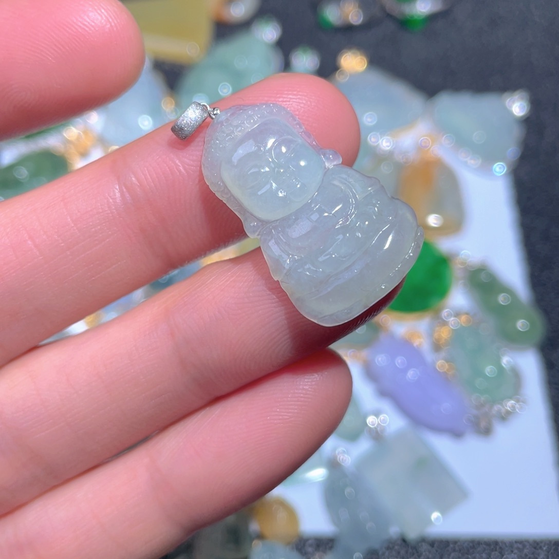 翡翠颈饰18K金镶嵌翡翠