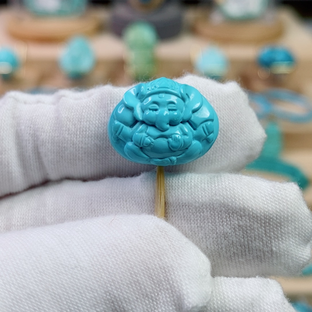 绿松石未镶嵌珠宝奇石